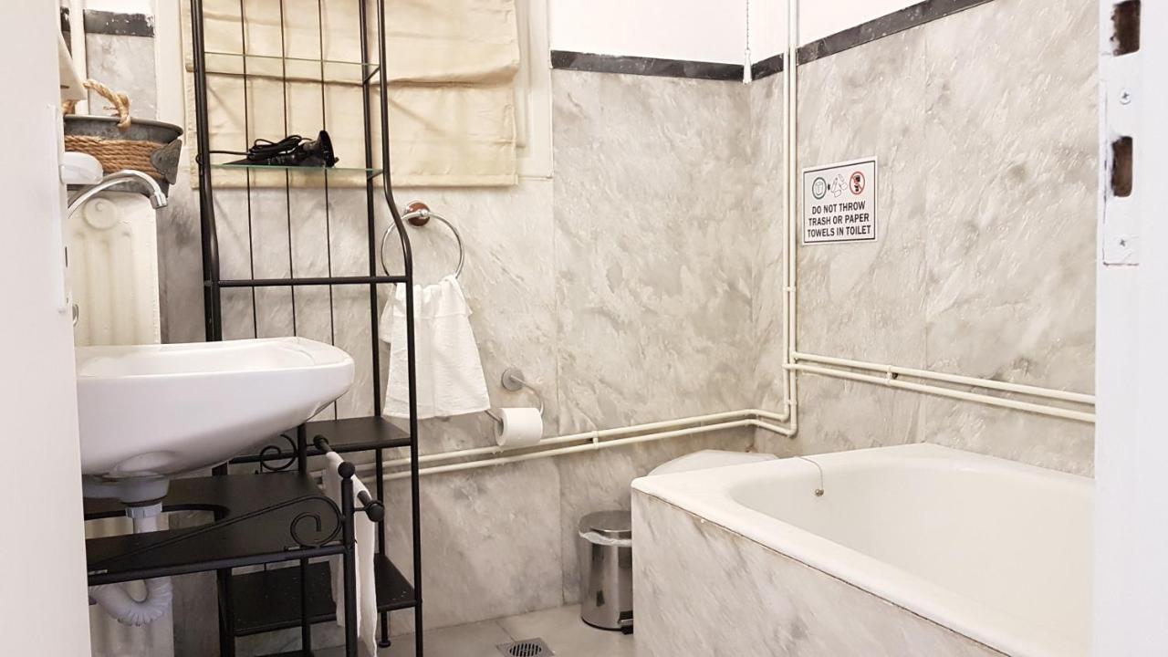 Olive Apartment- Athens Center, 4 Bd, 1.5 Bath Ngoại thất bức ảnh