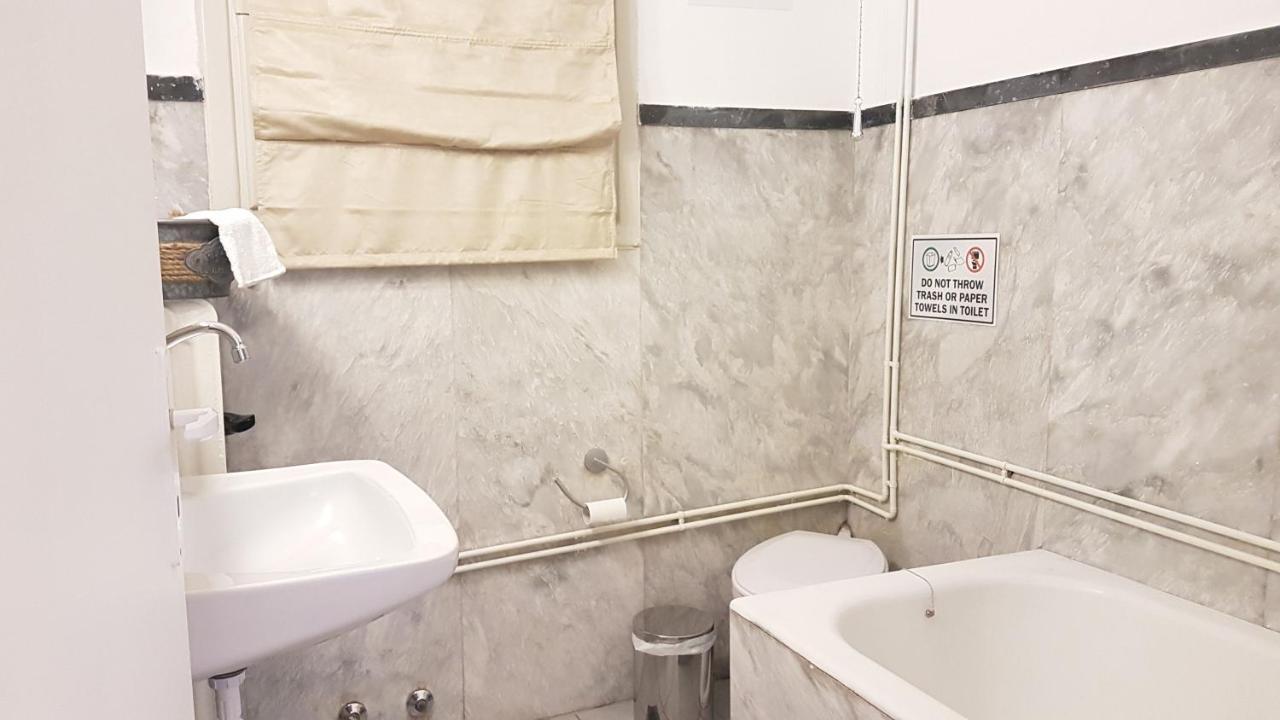 Olive Apartment- Athens Center, 4 Bd, 1.5 Bath Ngoại thất bức ảnh