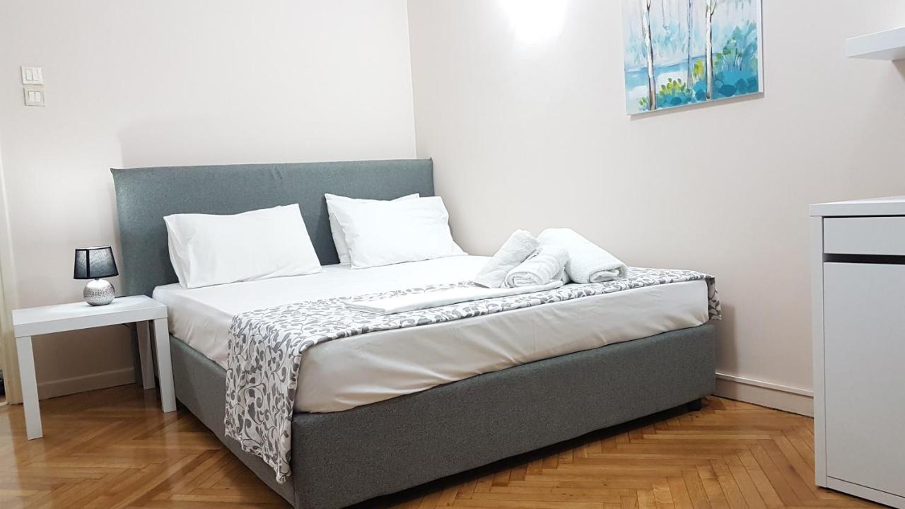 Olive Apartment- Athens Center, 4 Bd, 1.5 Bath Ngoại thất bức ảnh